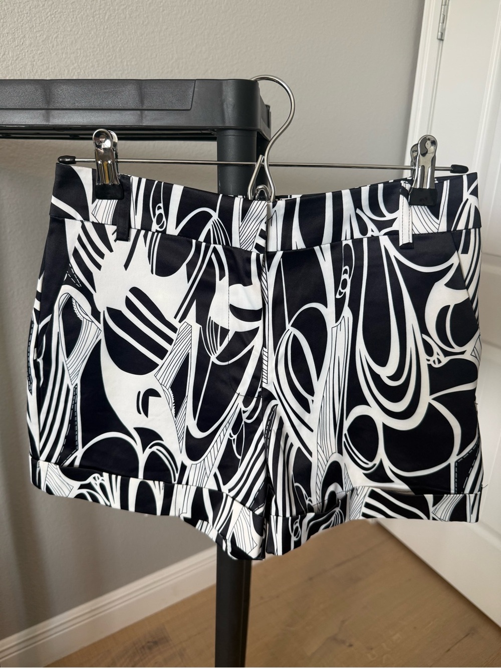 Black & White Graphic Print Women’s Shorts